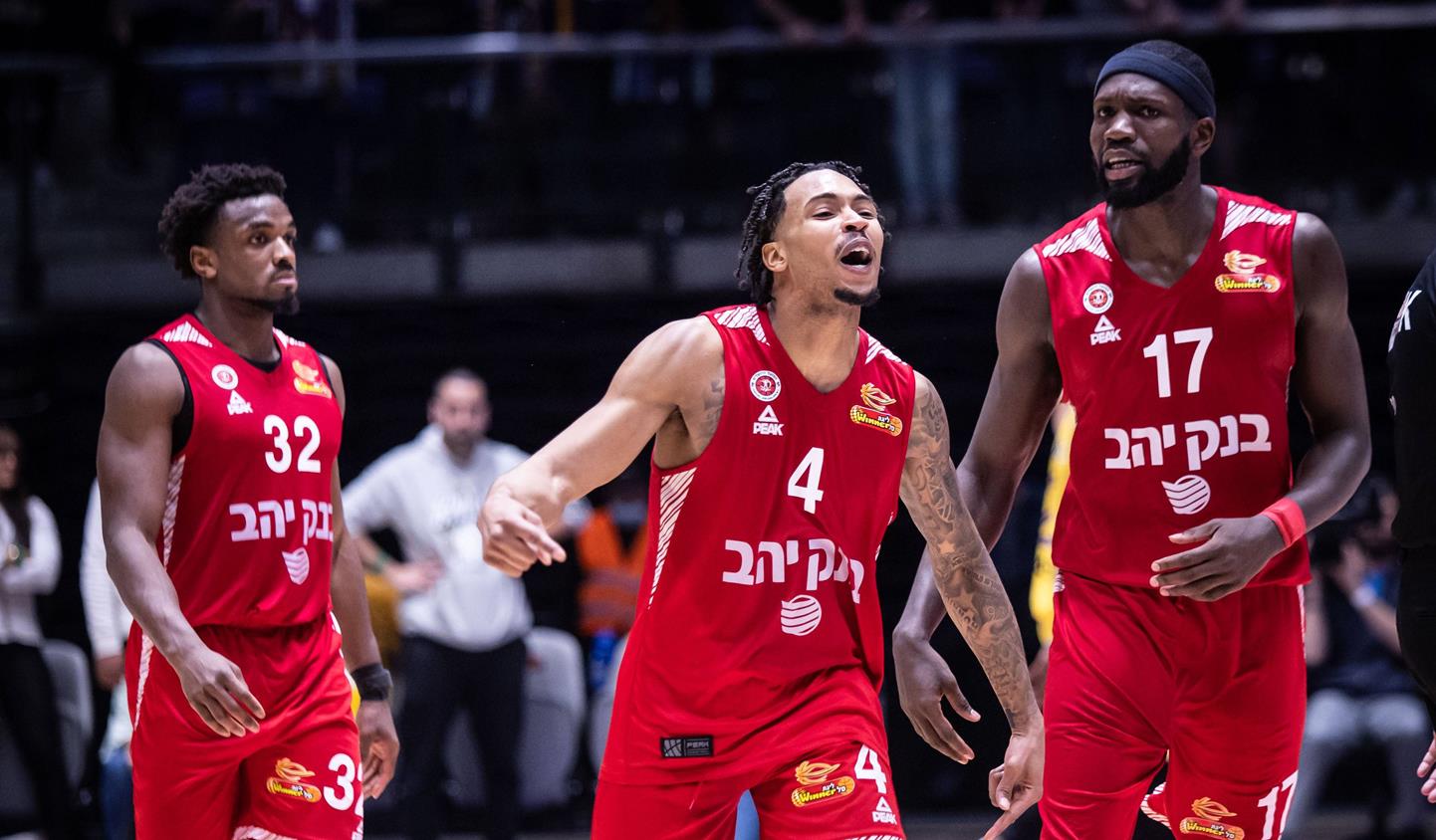 סל ניצחון נוסף לאדאמס, י-ם נשארה ראשונה