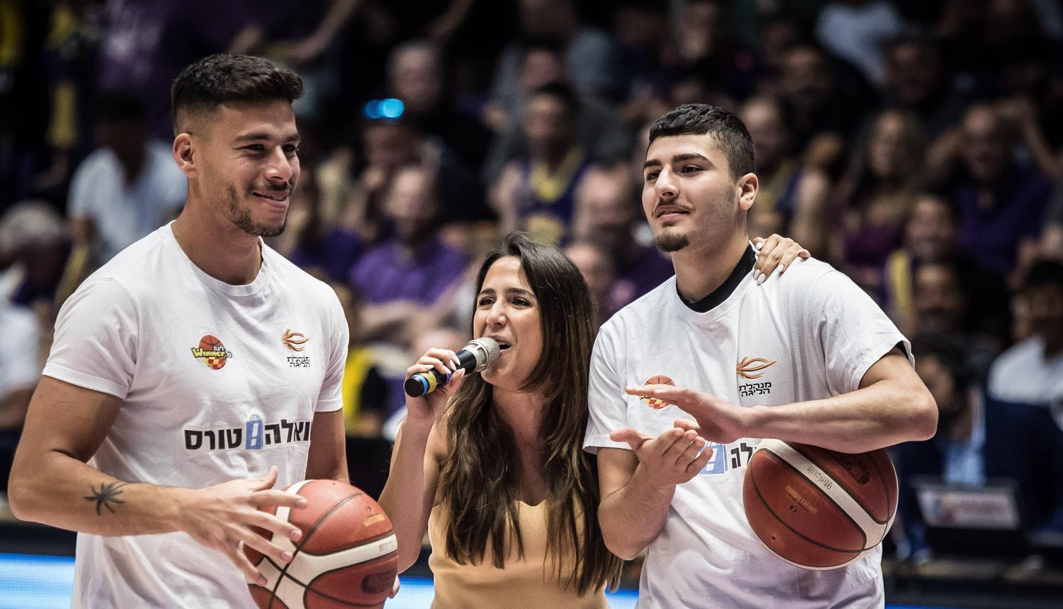 צפו: שני קלעים מהחצי באותו משחק!