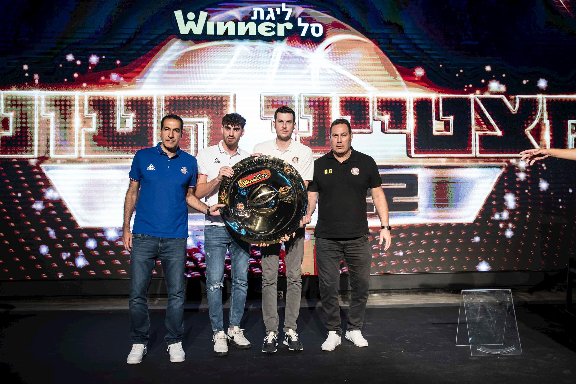 "זה מאבק בין שני סגנונות שונים לגמרי"