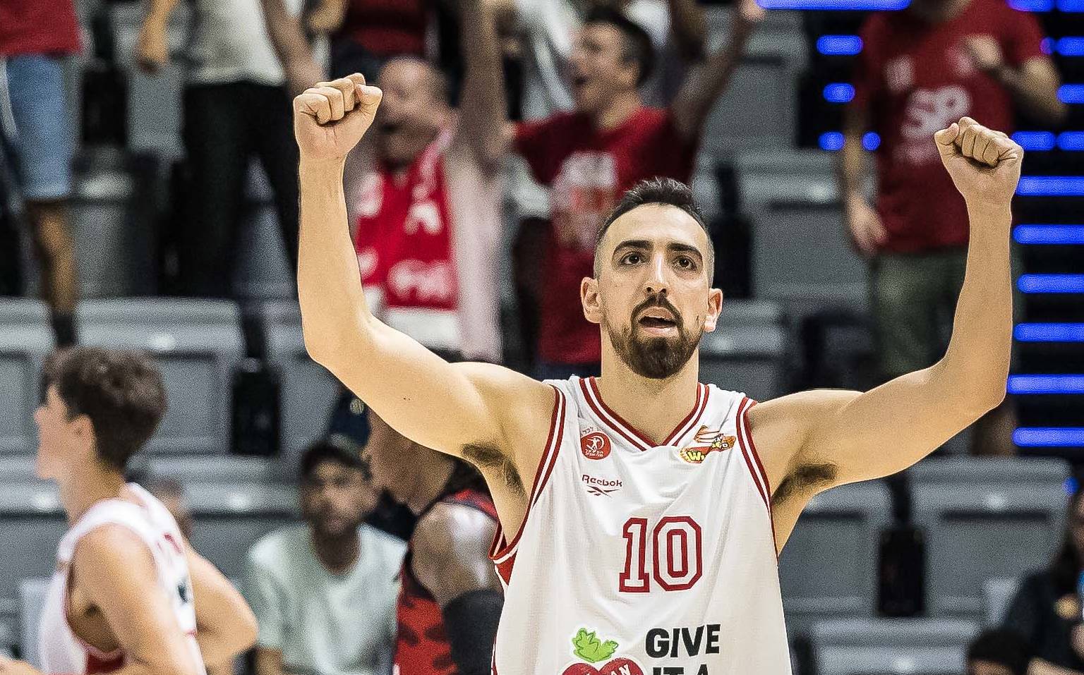 צפו: בר טימור נראה מוכן לפתיחת העונה