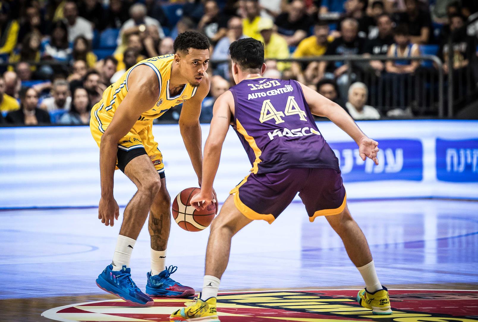 הערב: האלופה מארחת את מובילת הטבלה