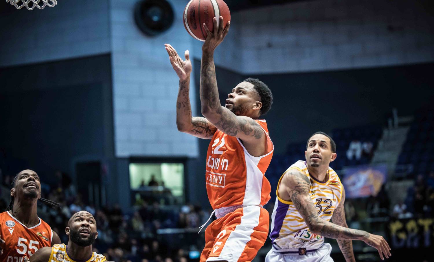 צפו: די.ג'יי קופר מוכן למפגש עם האקסית