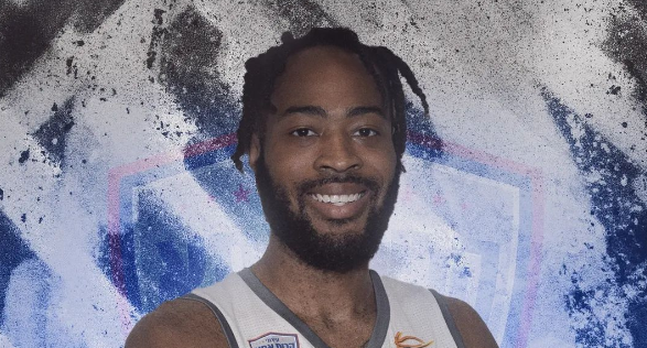 נשאר ברמז: אקיה פרואיט חתם לעוד עונה