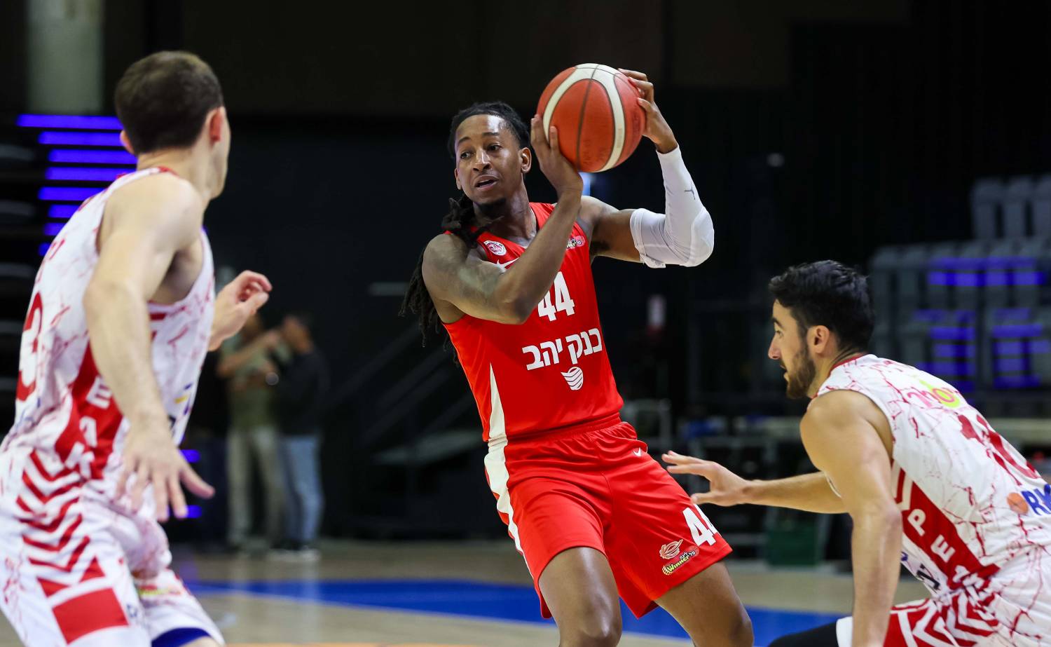 צפו: ספידי סמית' כיכב במהפכים הירושלמיים