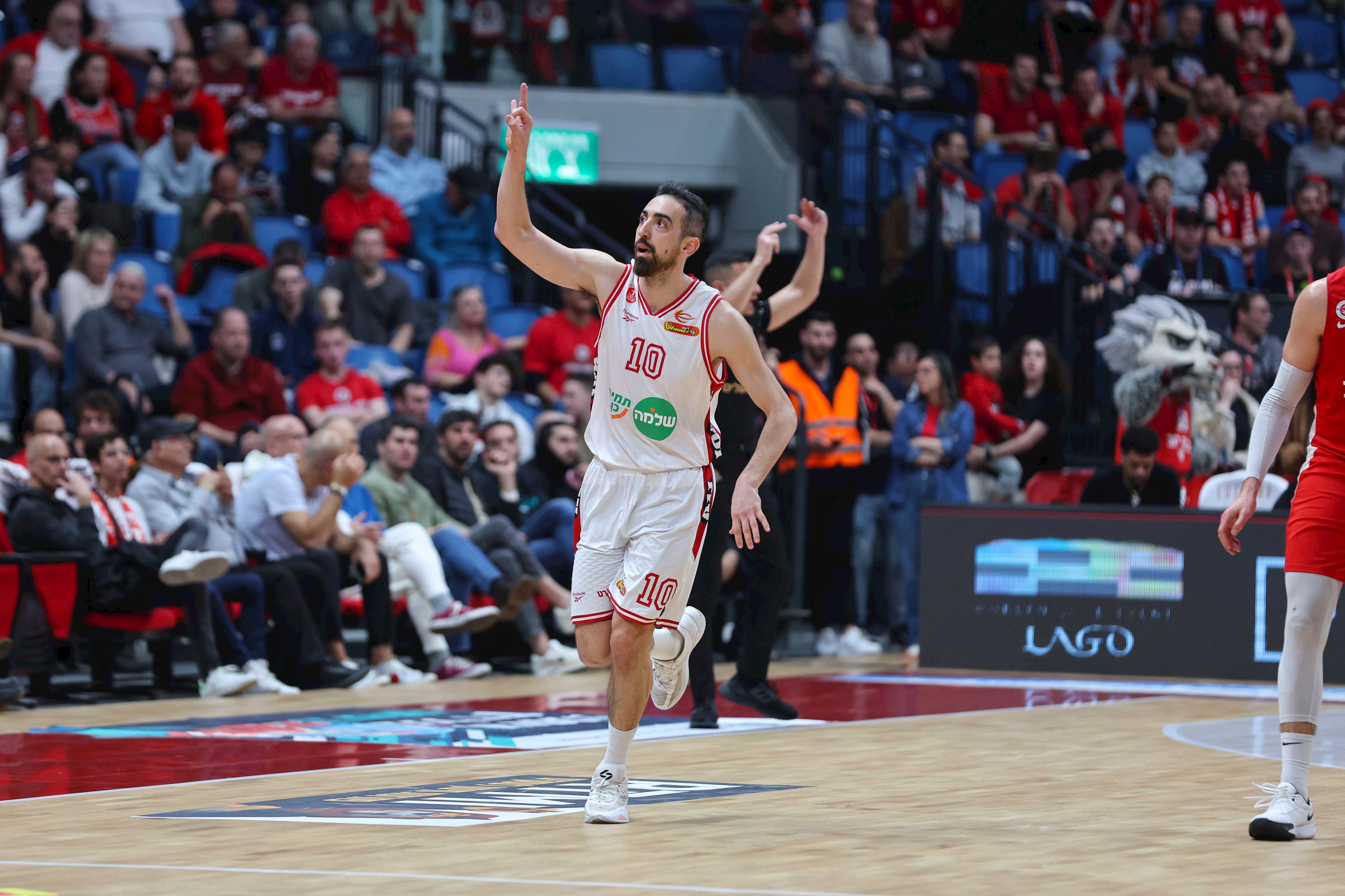 ניצחון חוץ ענק להפועל ת"א בפיס ארנה