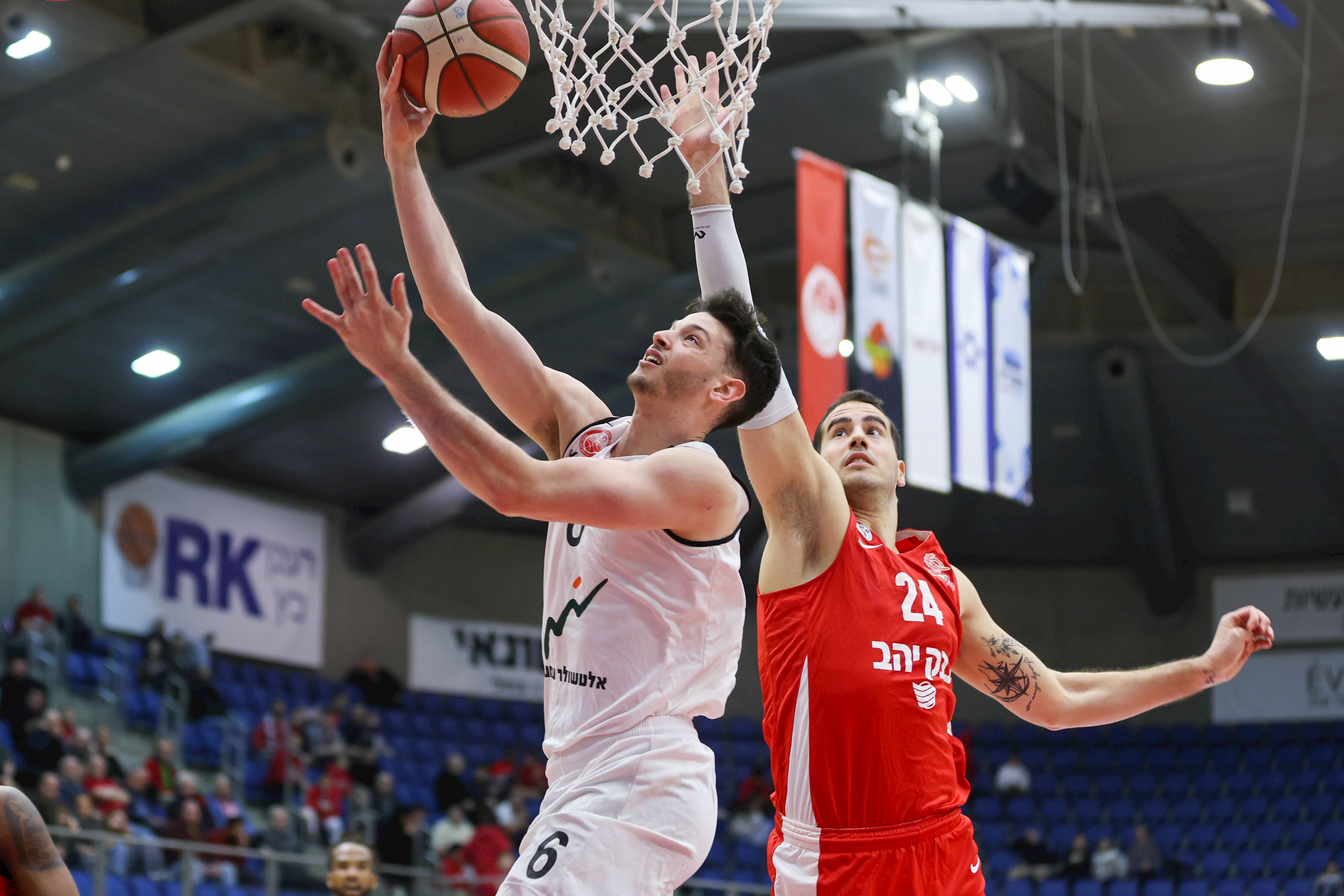 הערב: בכורה לאהרוני כמאמן ב"ש בזיסמן