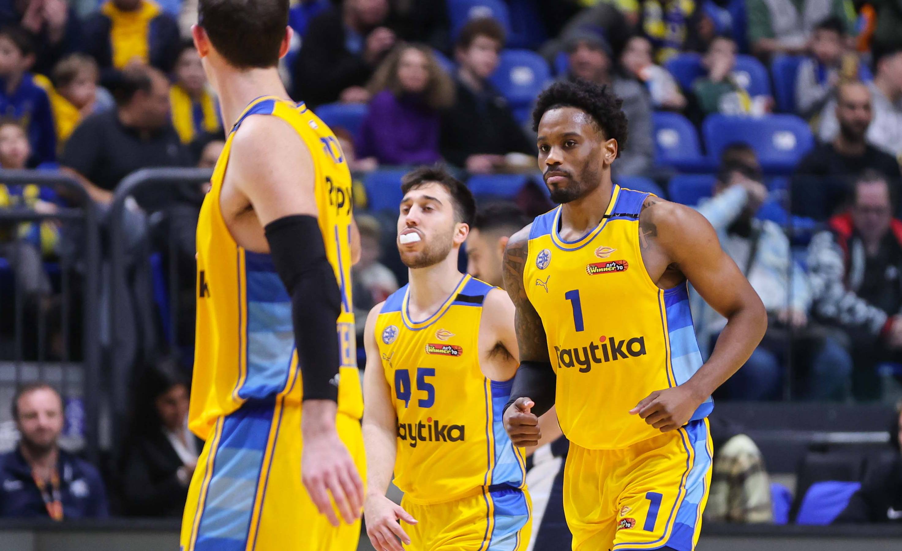 צפו: אנטוניוס קליבלנד הרשים מול האקסית