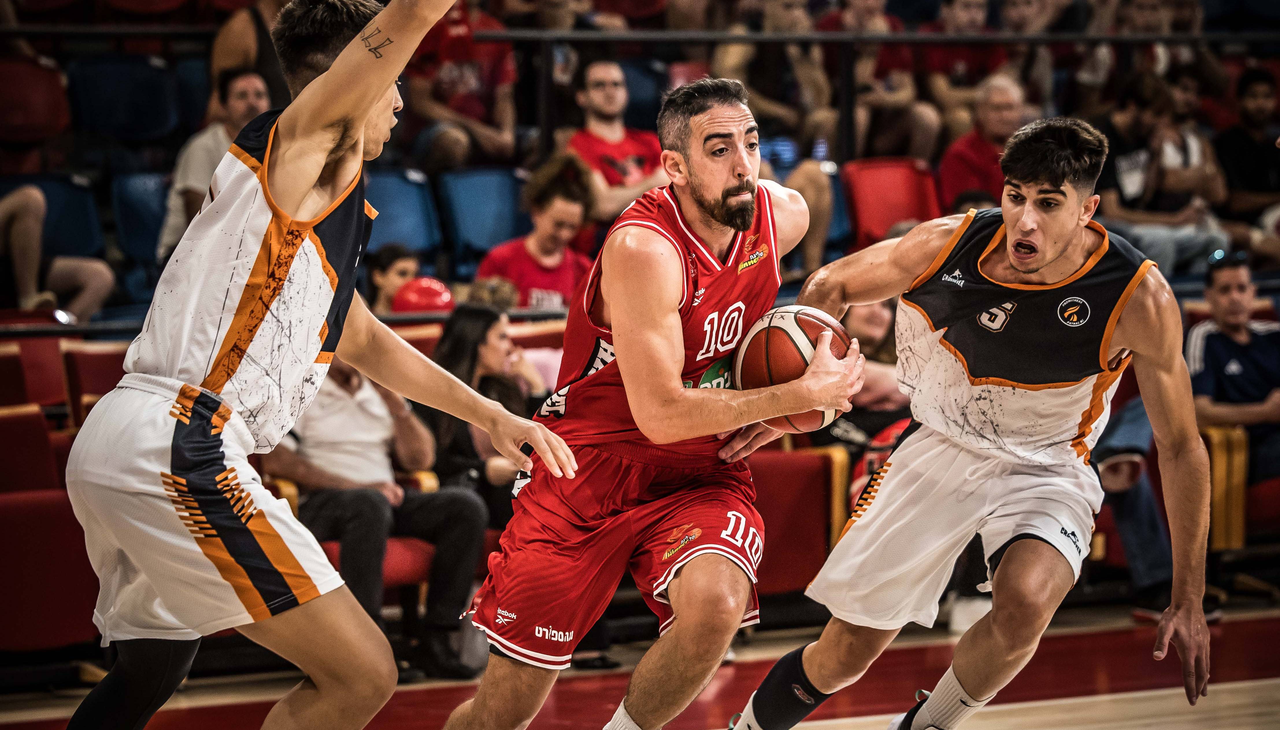 צפו: בר טימור חזר לנהל את ההצגה באדום