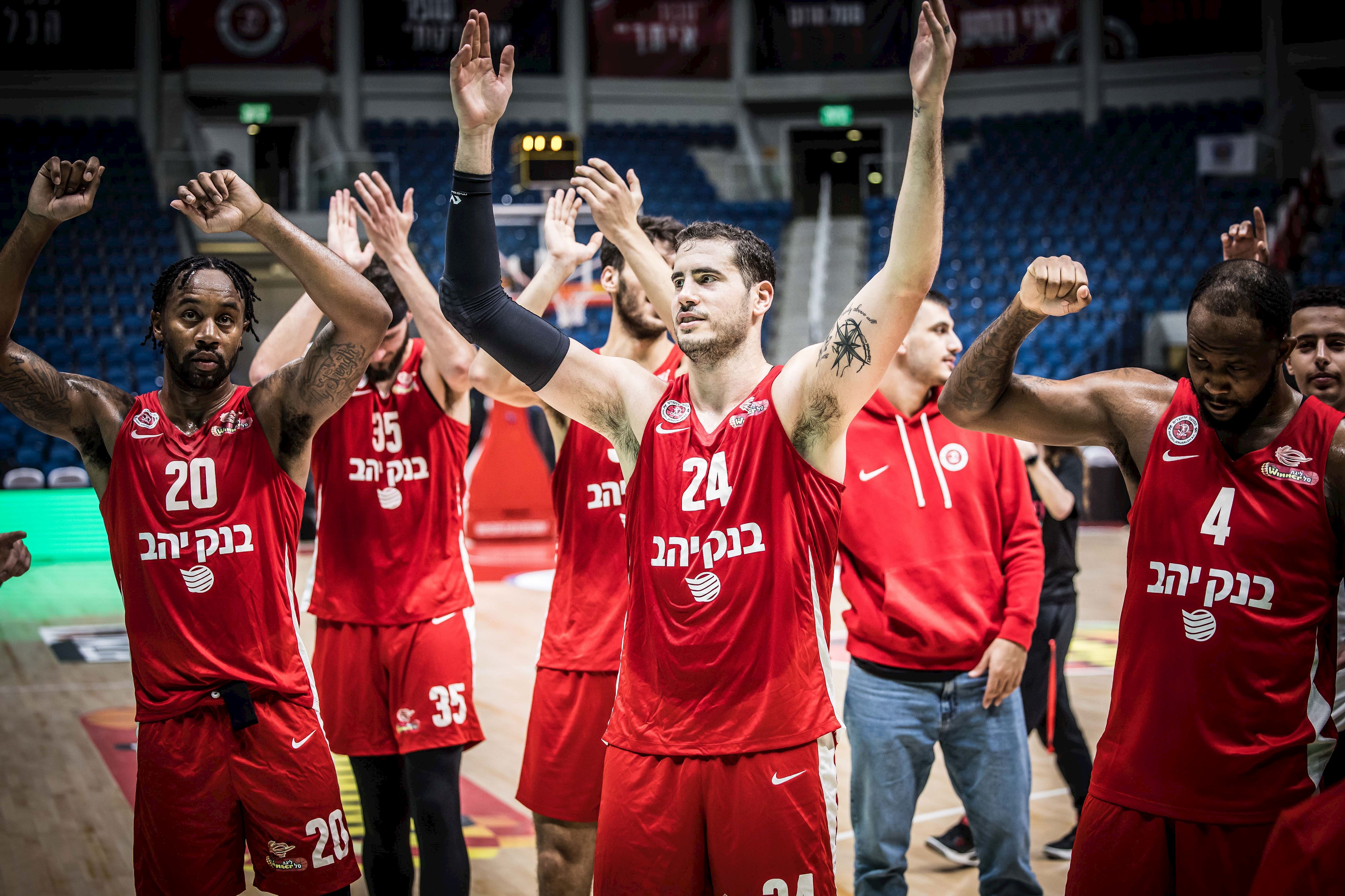 ניצחון ליגה ראשון למחזיקת הגביע