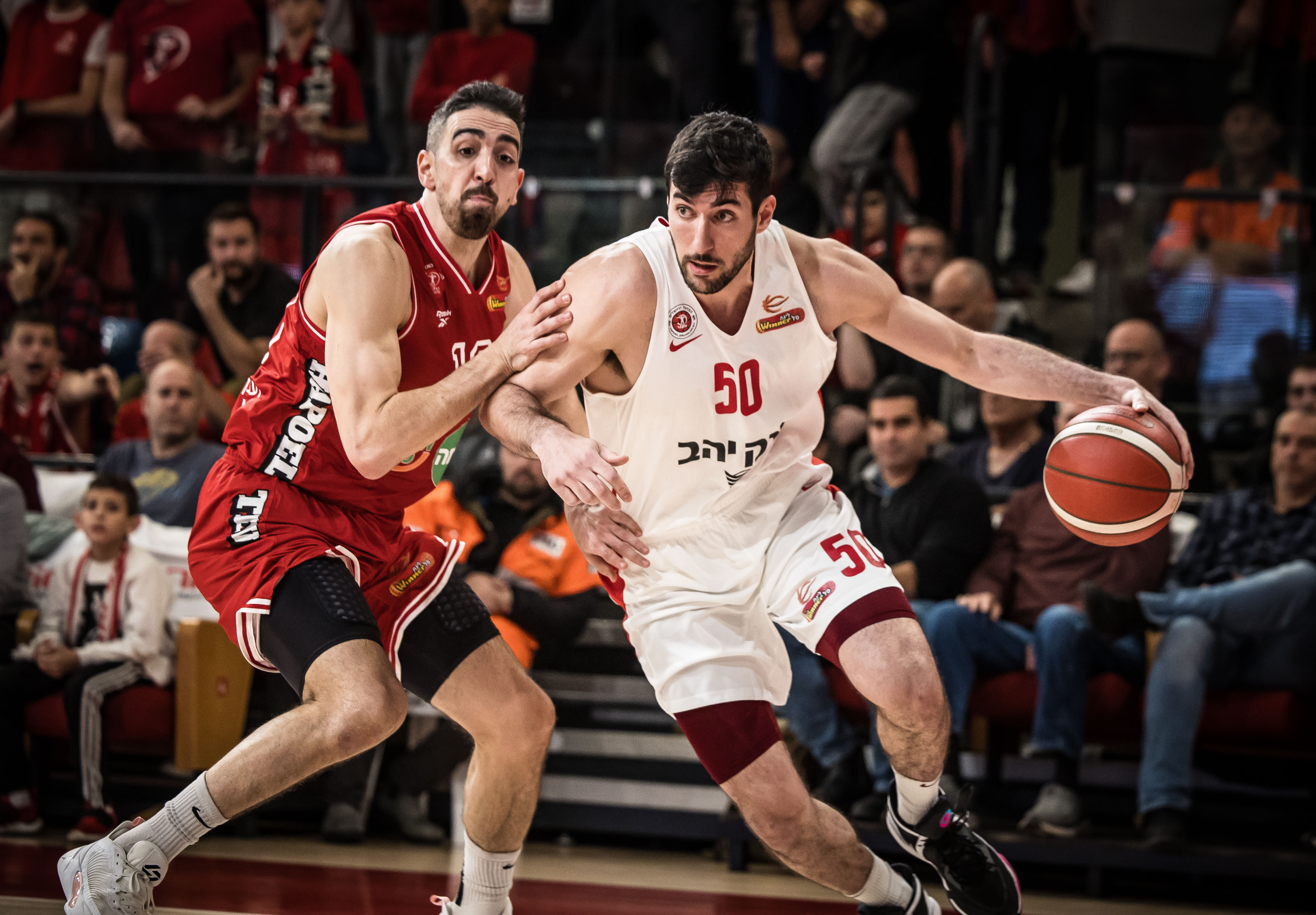 במוצ"ש: מפגש אדומות לוהט בפיס ארנה