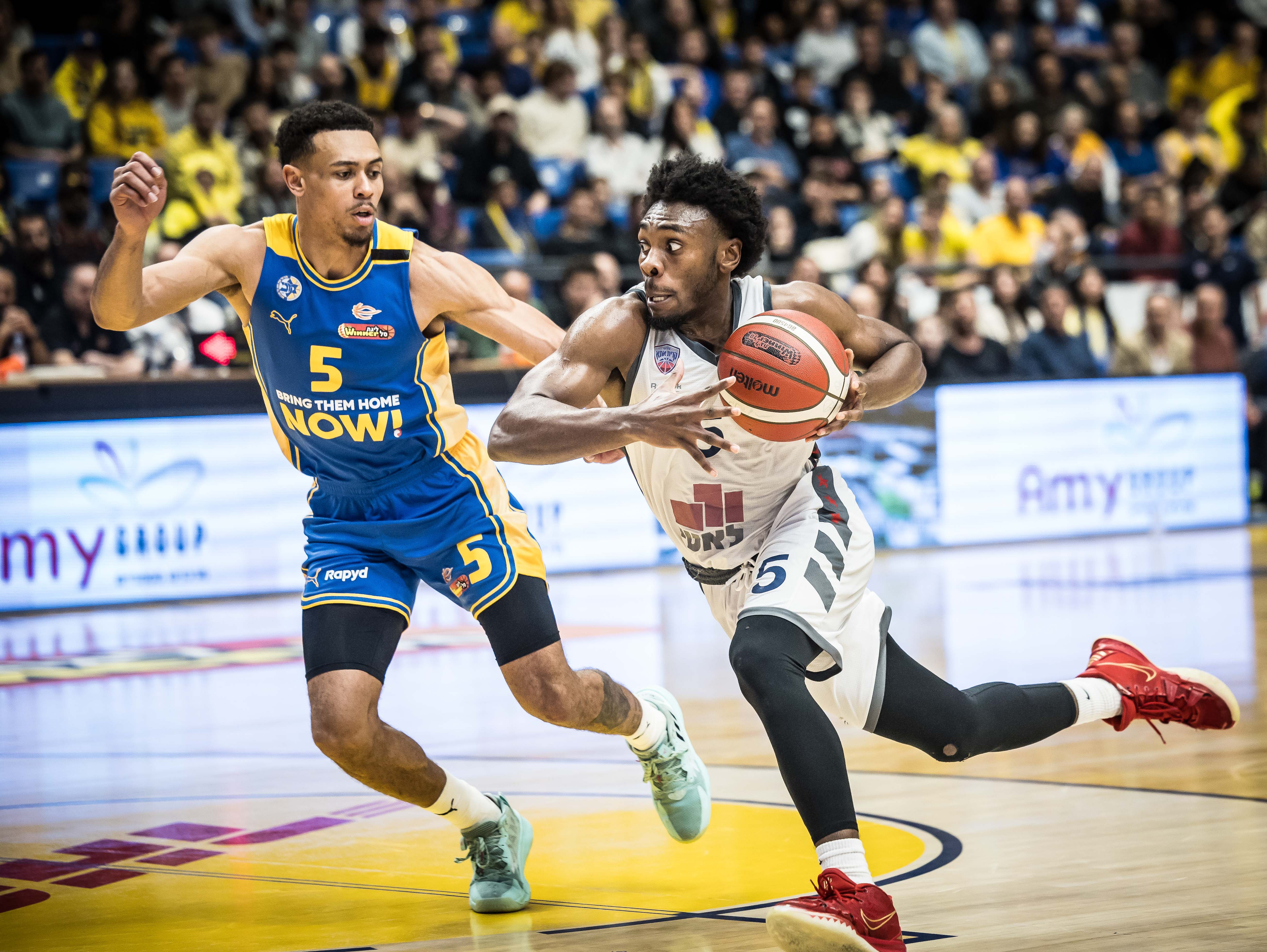 צפו: עוד הופעה מדהימה לג'יימס בייטמון