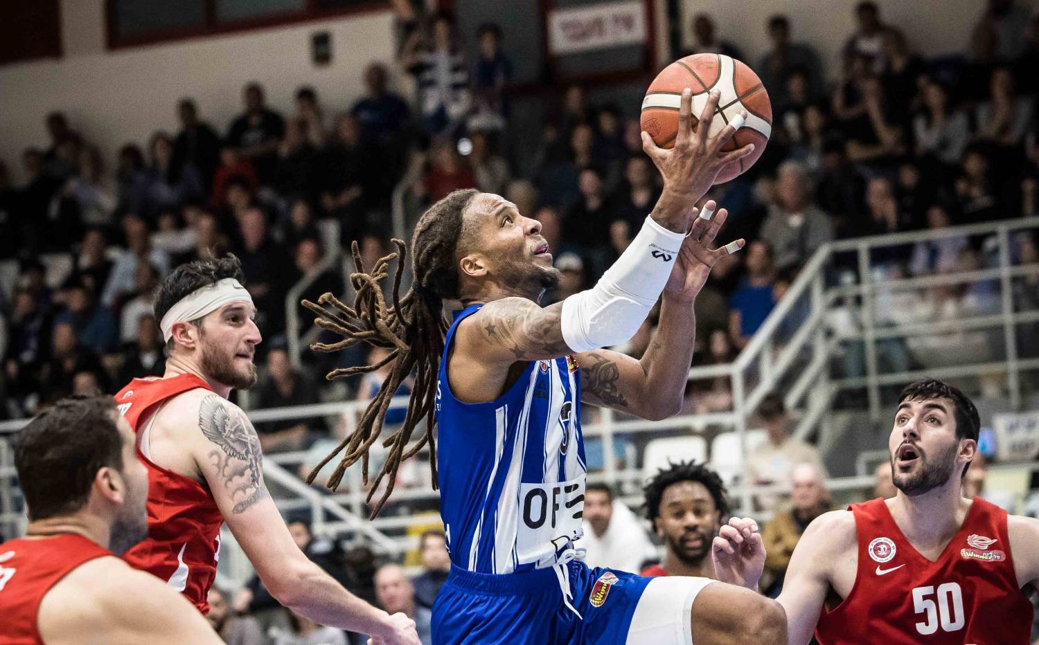 צפו: שיאי עונה מרשימים לאדריאן בנקס