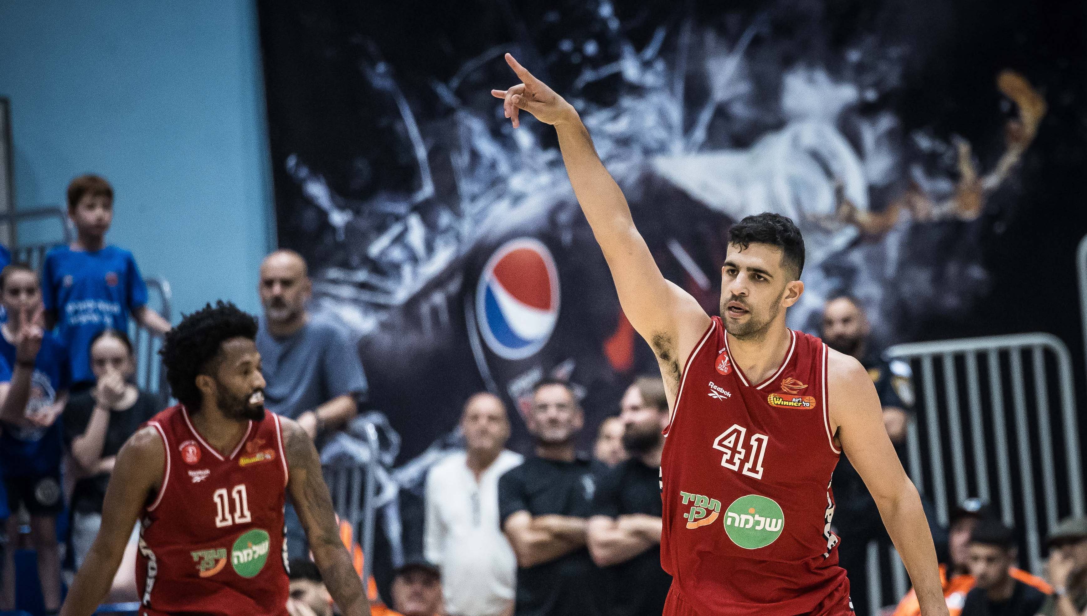 הפועל ת"א חזרה למקום השני בתום מותחן