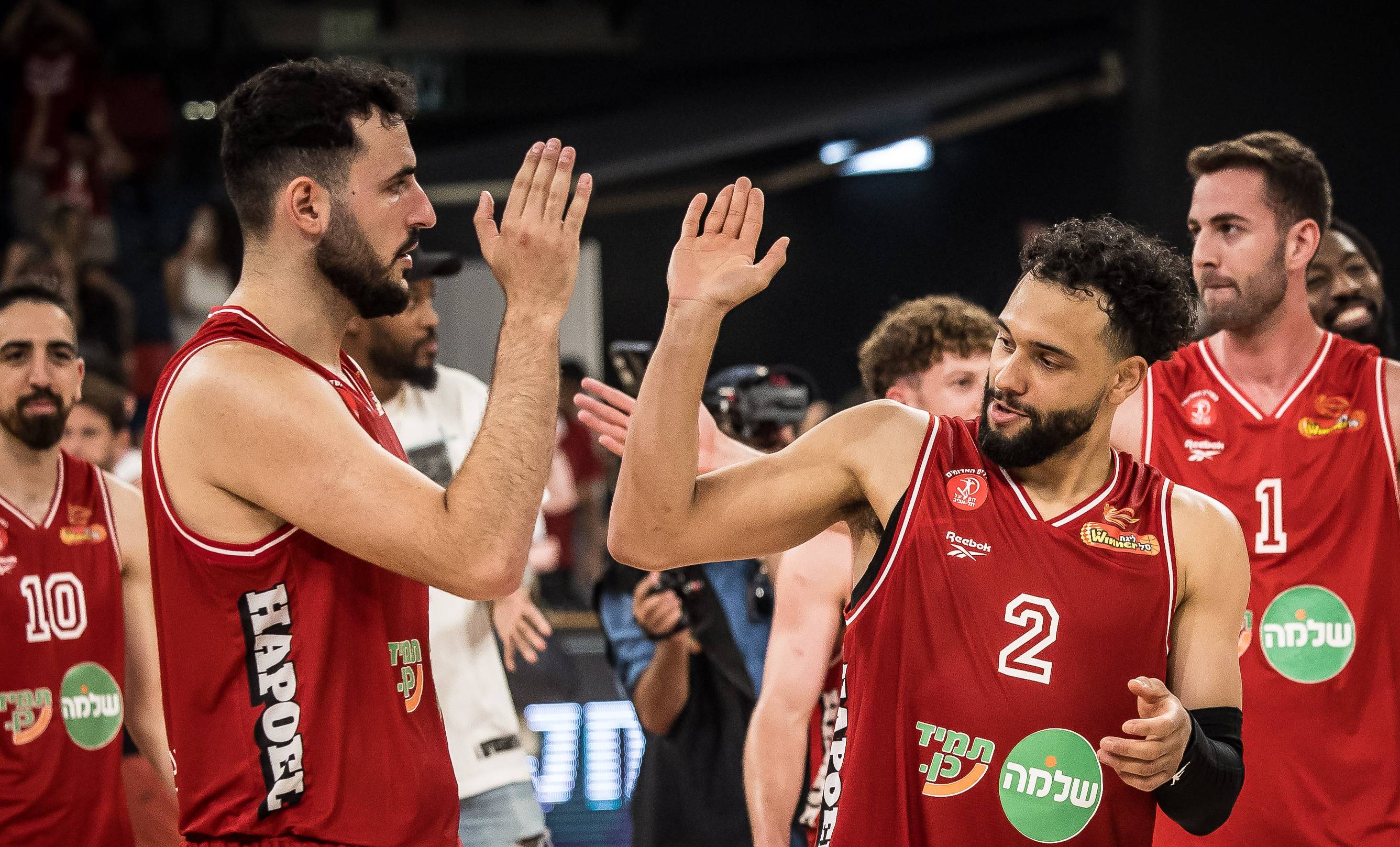 צפו: טיילר אניס השתלט על עמדת הרכז