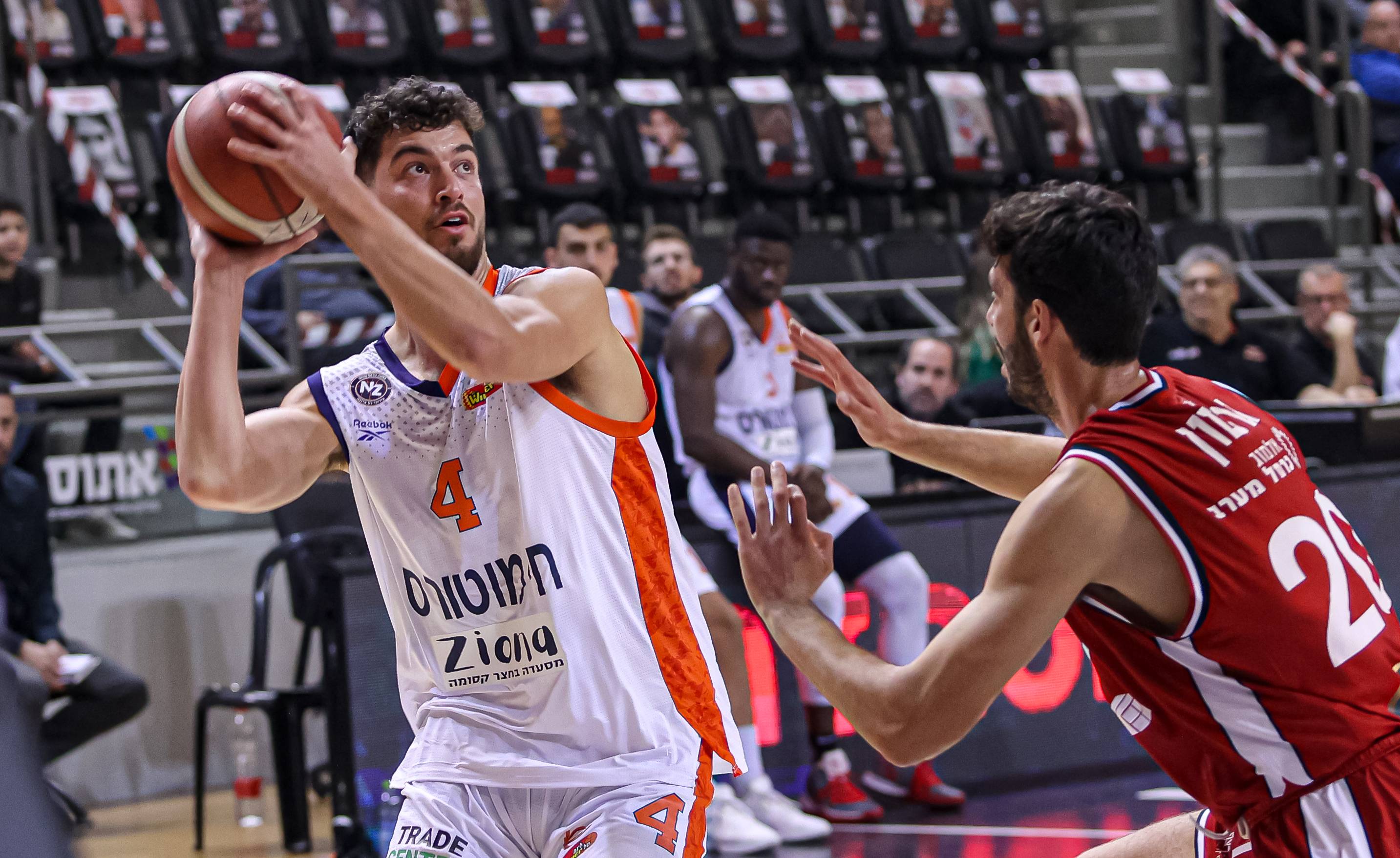 צפו: ערב של שיאים לתומר לוינסון