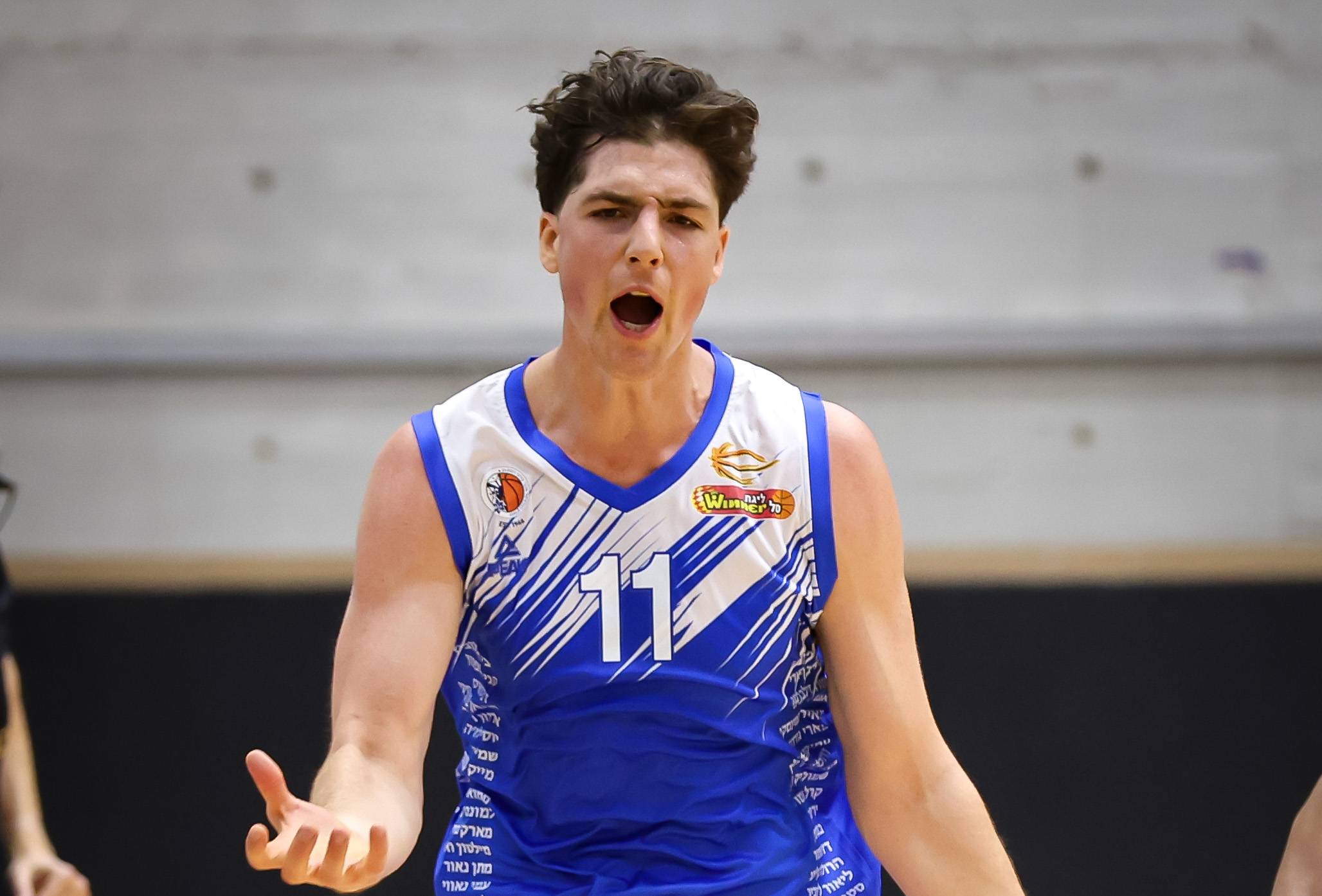 צפו: אדם אריאל כיכב בניצחון בעפולה