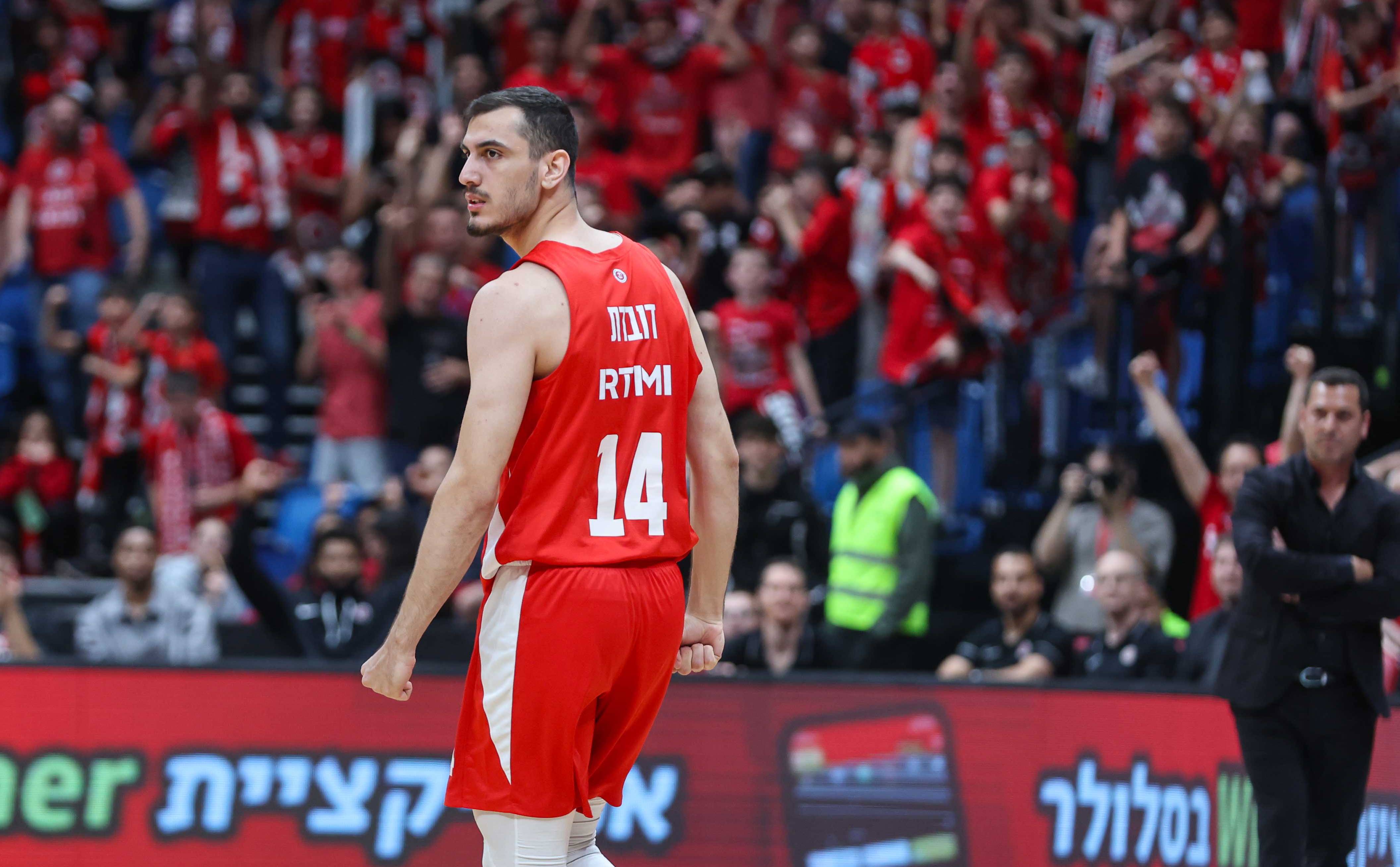 צפו: נועם דוברת חוזר לעניינים בדיוק בזמן