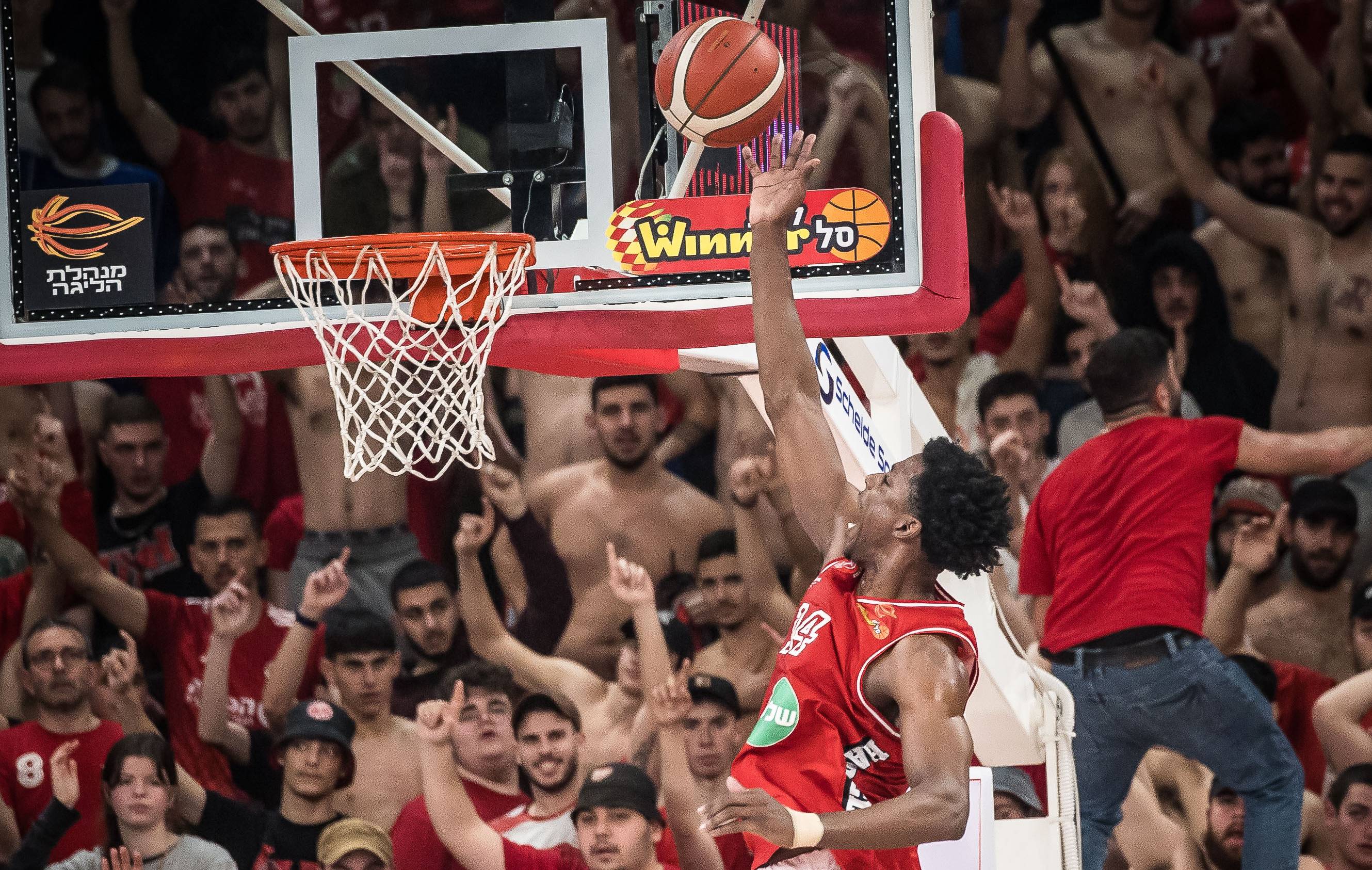 צפו: ג'יילן הורד חזר בסערה לפרקט