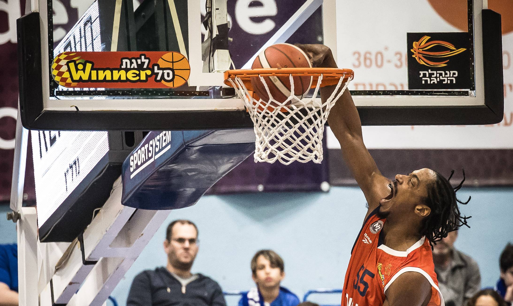 צפו: משחק כמעט מושלם לג'רום מיינסי