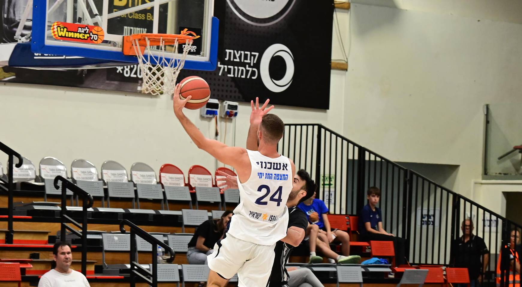 צפו: שיא קליעה חדש לאור אשכנזי