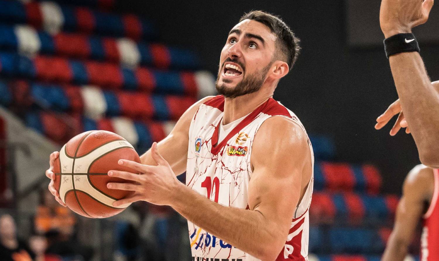 צפו: ליאור קררה שוב שיפר את שיאו