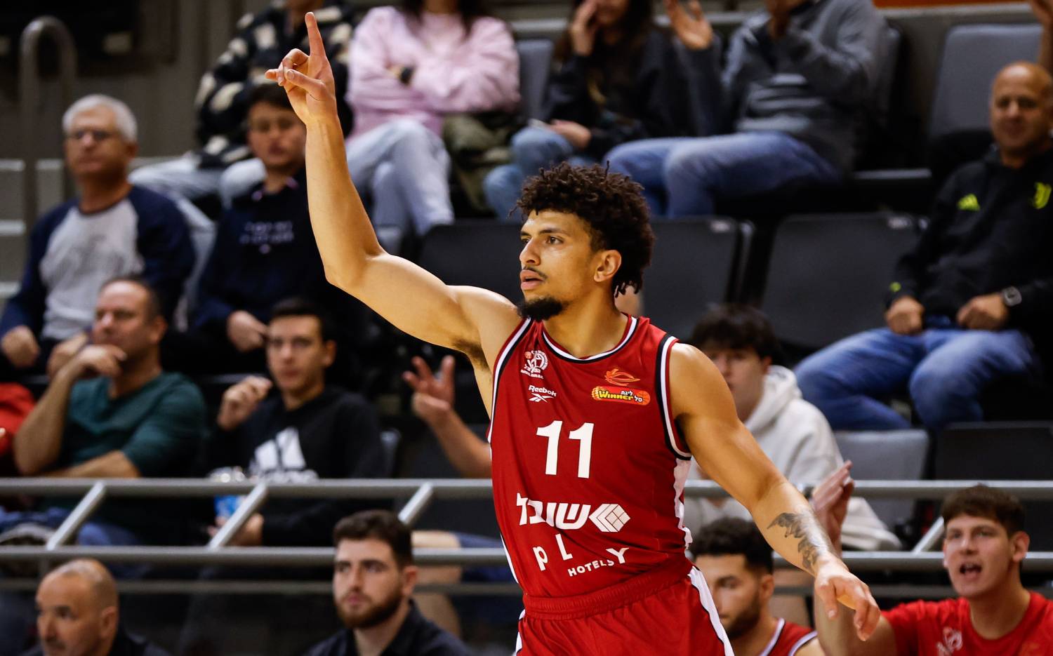 צפו: תצוגת קליעה נוספת של מייק מקגורל