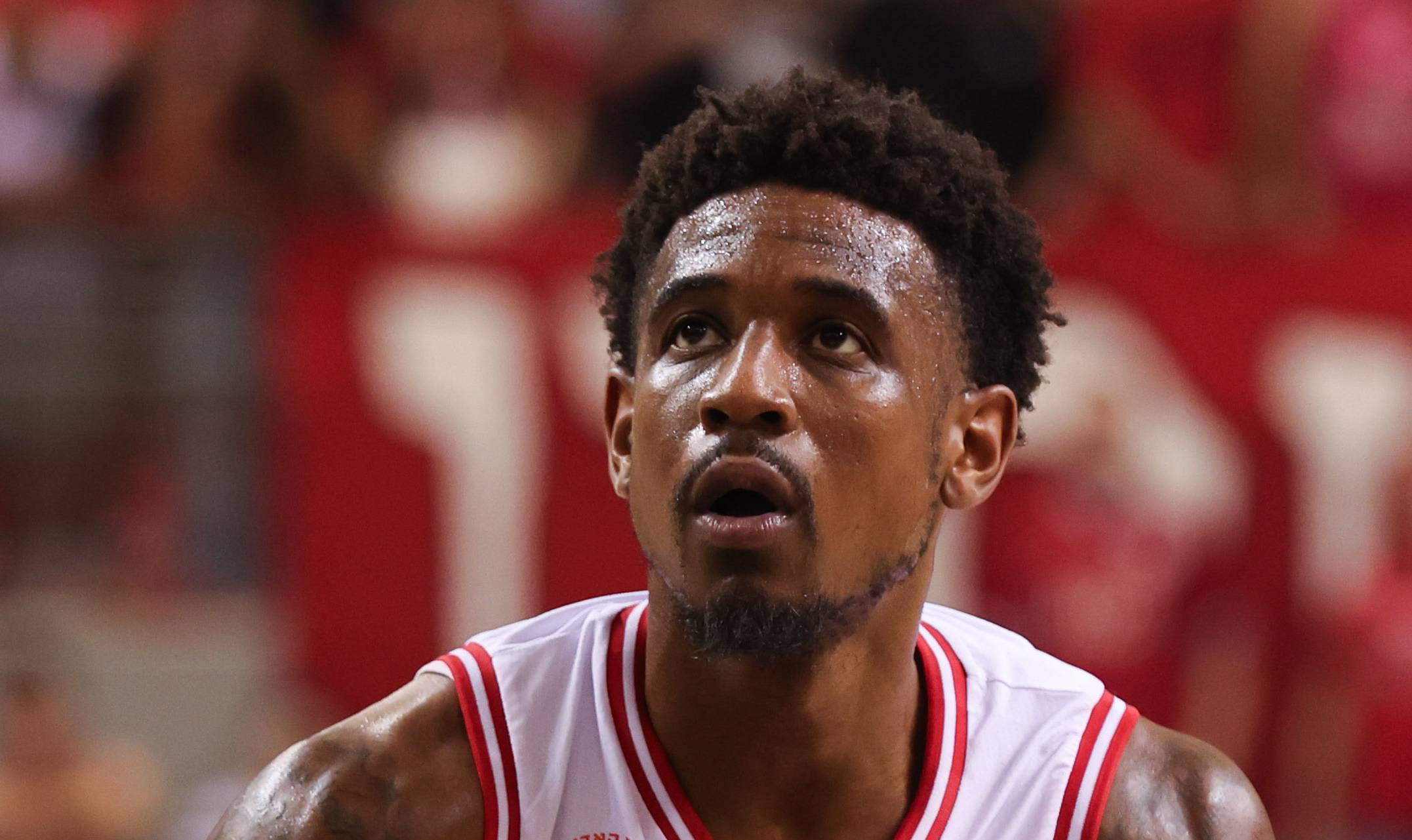 צפו: משחק החזרה של אקסבייר מנפורד