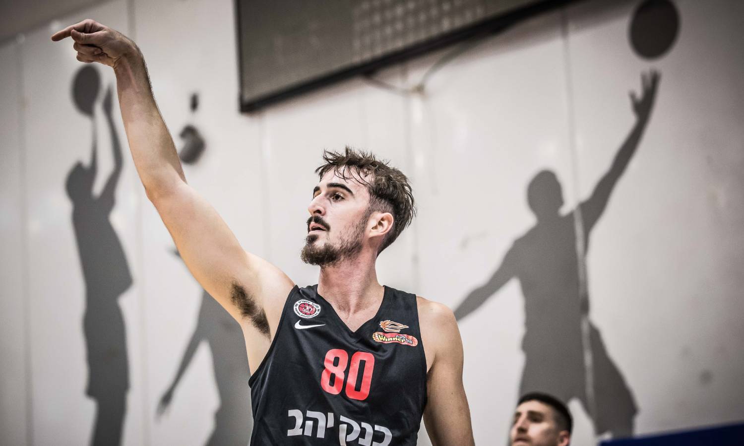 צפו: שיא קליעה חדש לאור קורנליוס