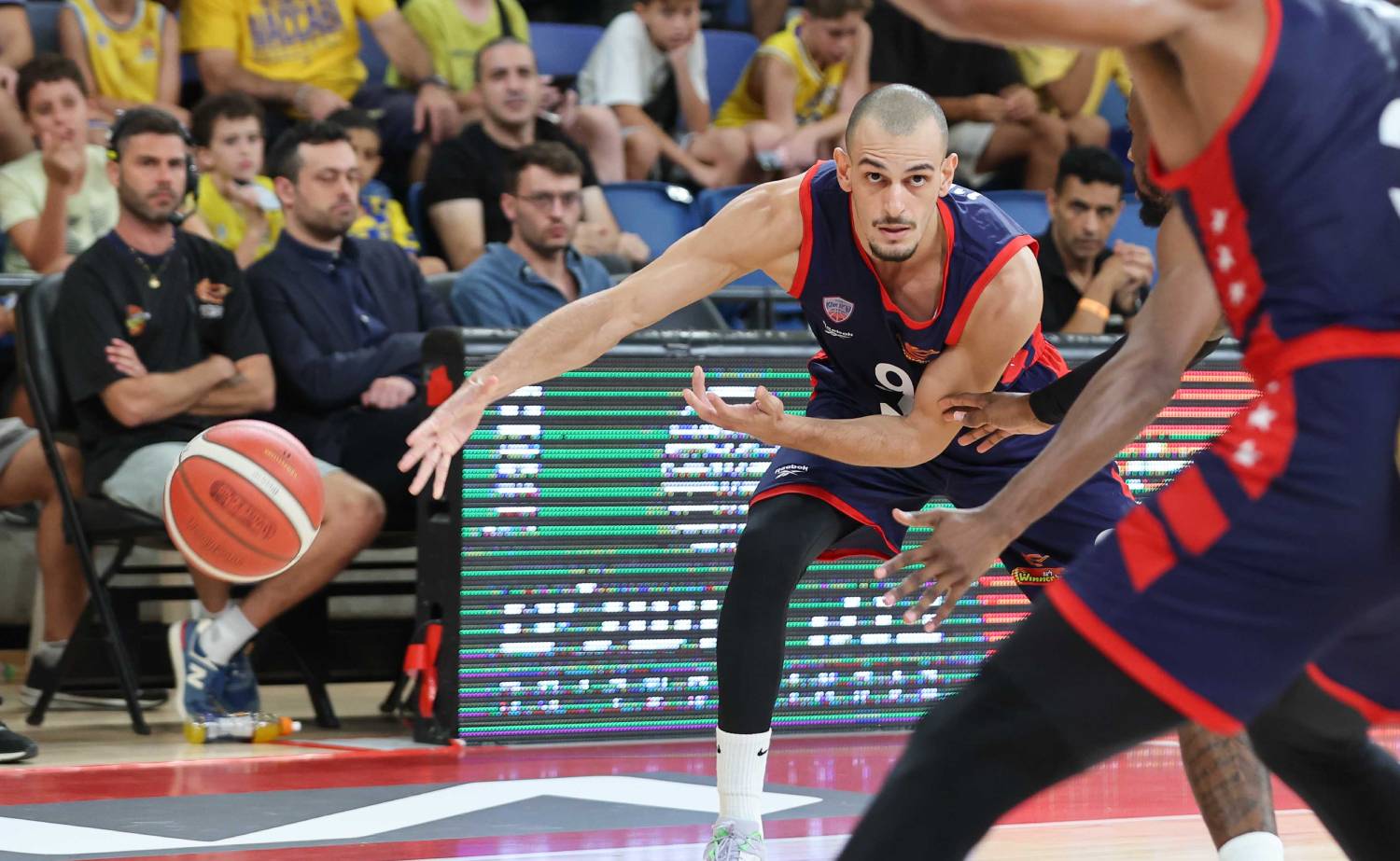 צפו: הידיים הזריזות של גיא פלטין