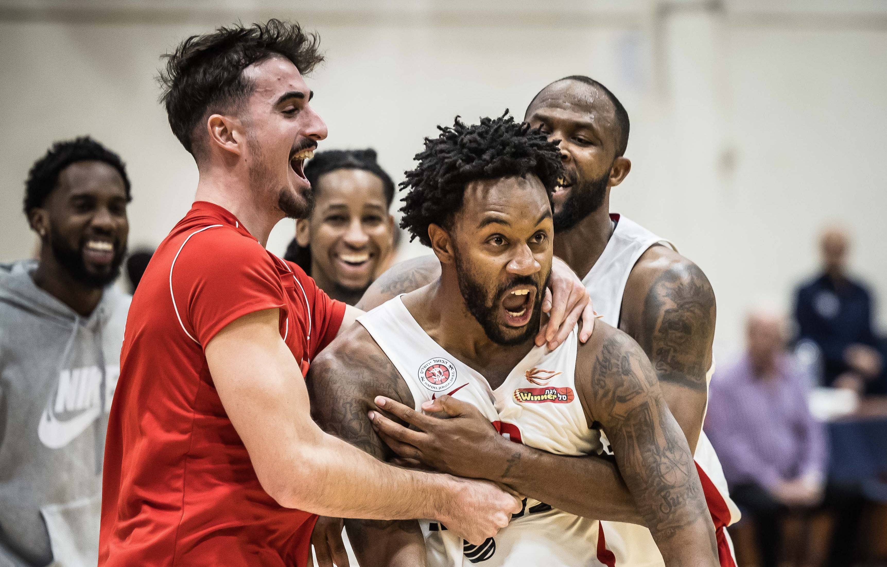 רנדולף העניק לי-ם ניצחון חמישי ברצף