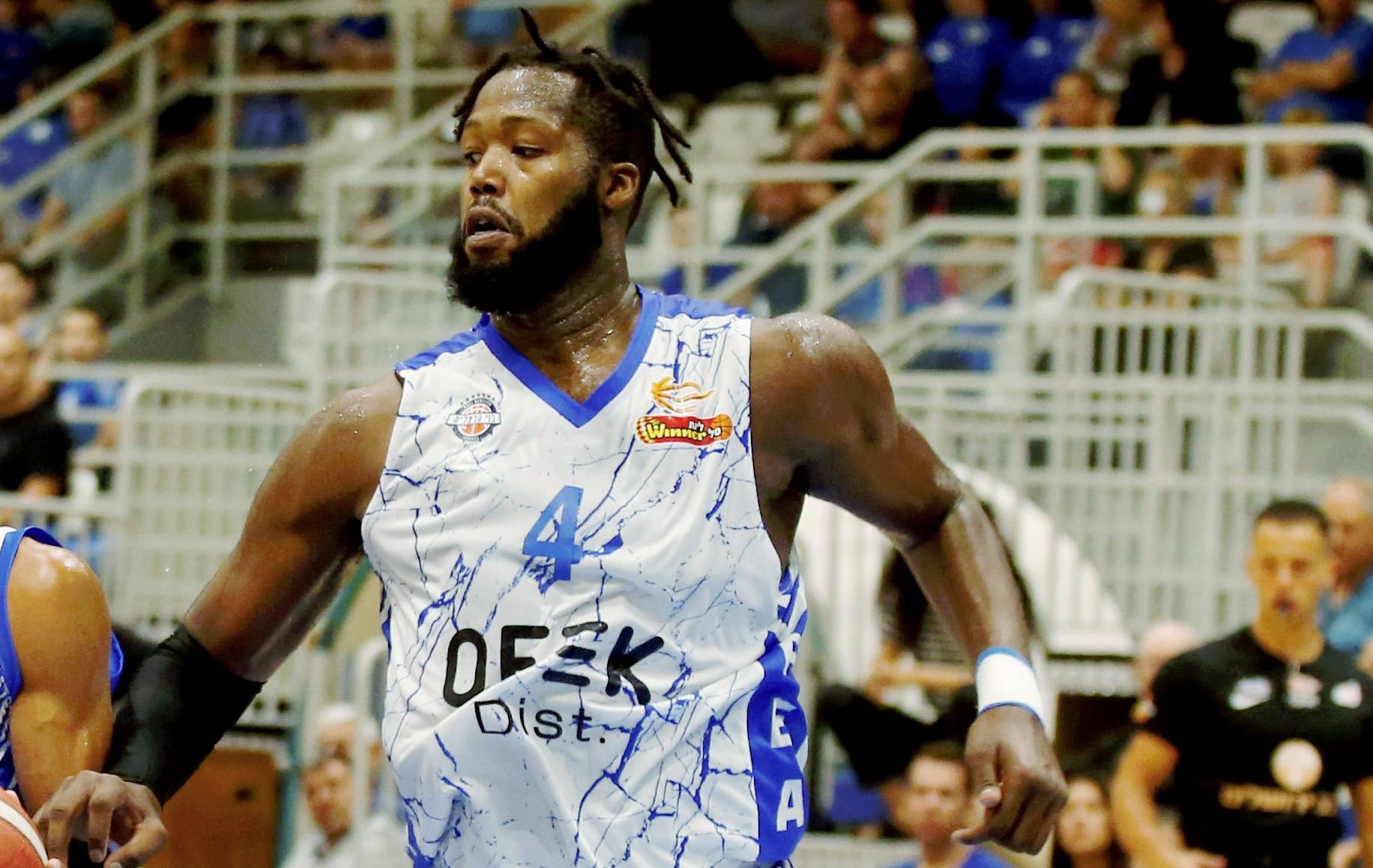 בני הרצליה סימנה וי ראשון העונה בבגין