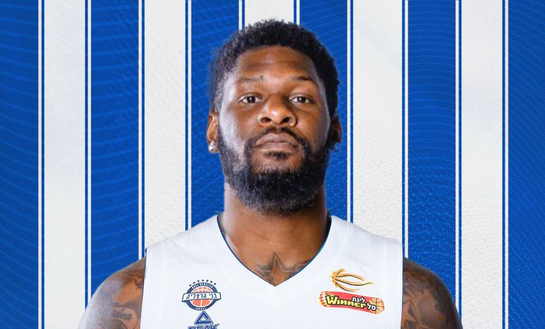 בני הרצליה: תומאס מחליף את סיימון