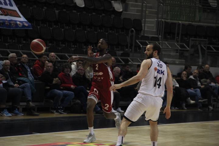 צפו: אלכס המילטון השתלב מהר בחיפה