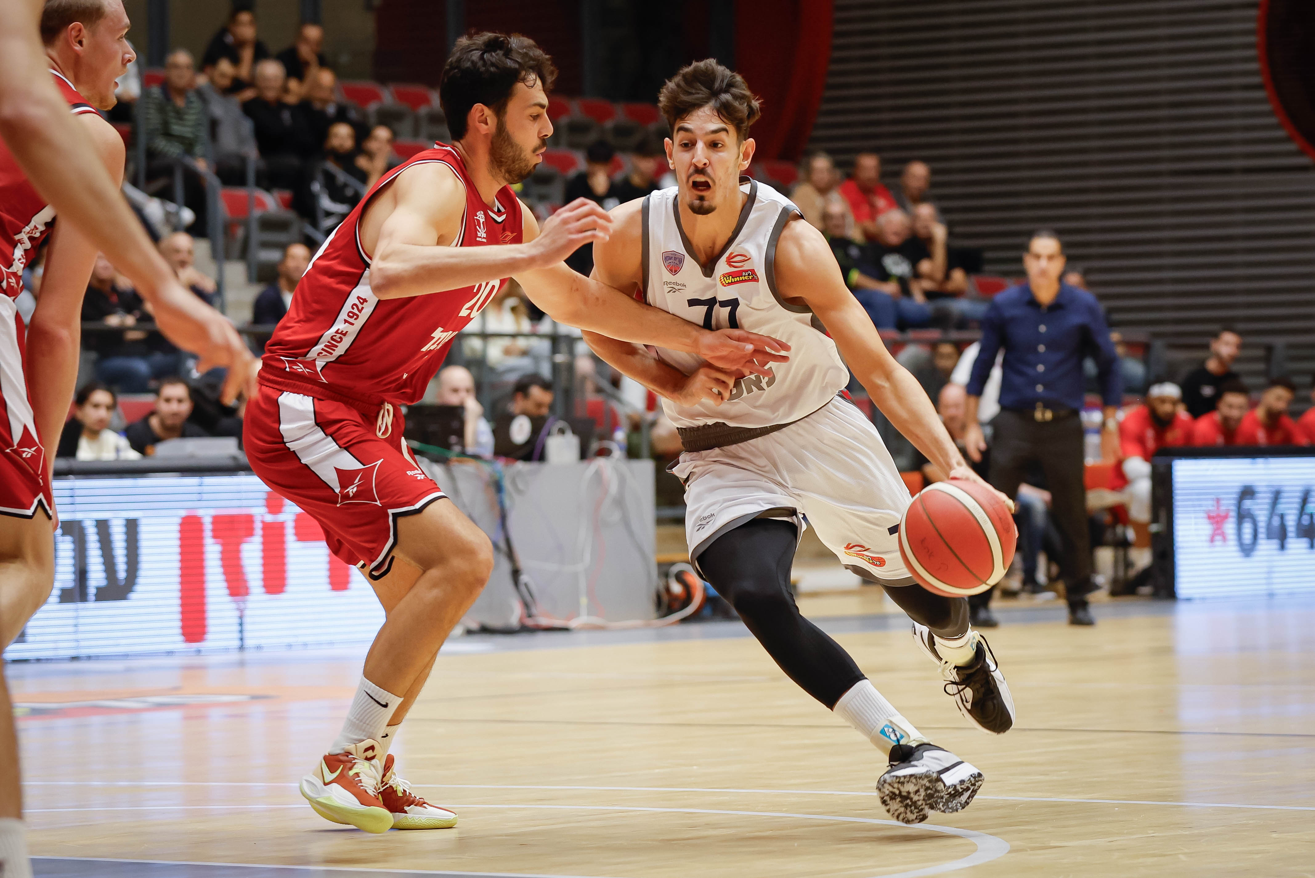 קריית אתא פתחה עונה עם חגיגה התקפית