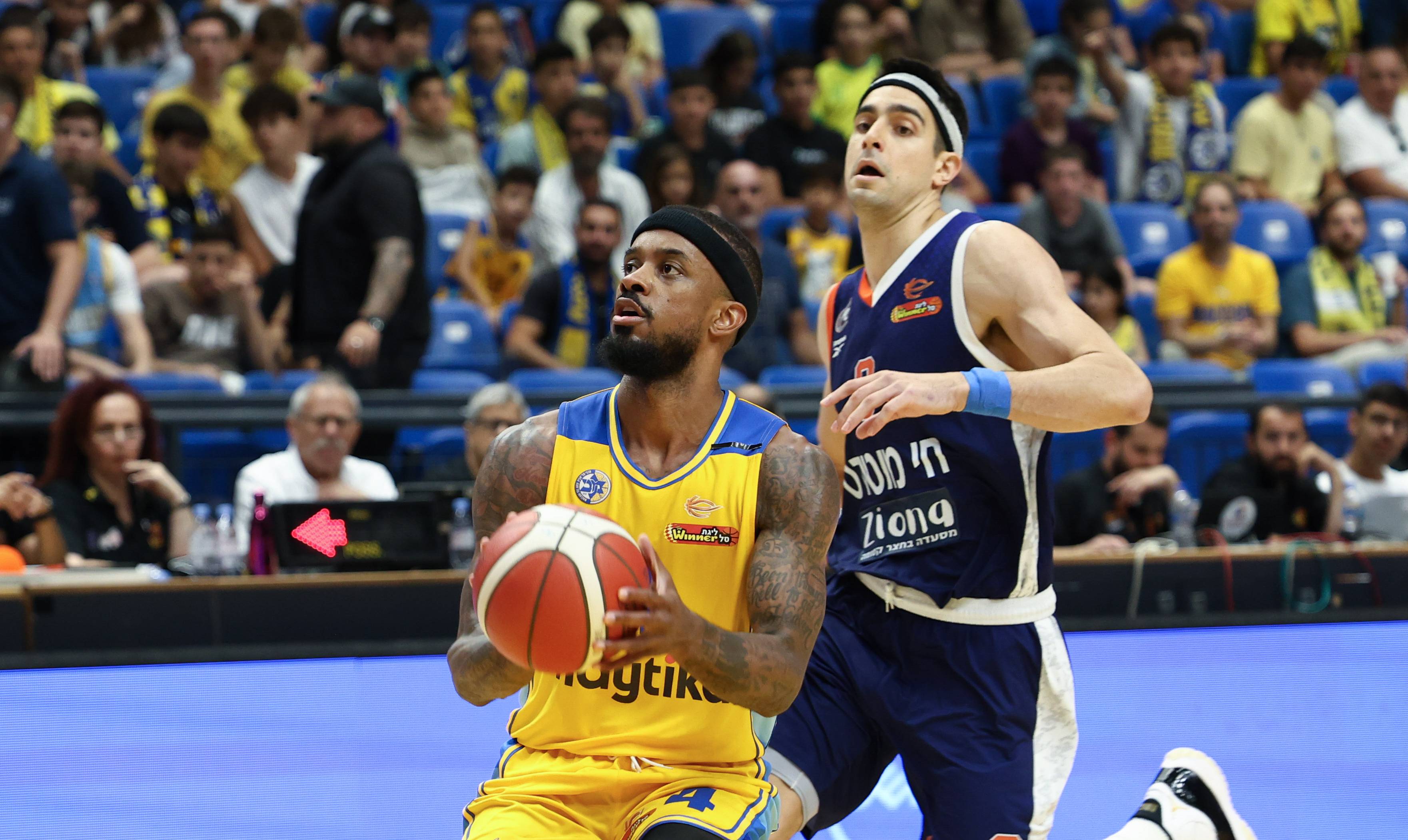 צפו: לורנזו בראון פתח את הפלייאוף נהדר