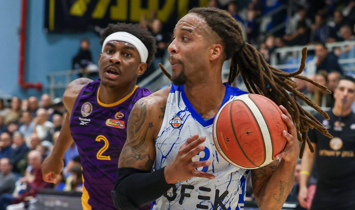 צפו: אדריאן בנקס משתבח עם הגיל