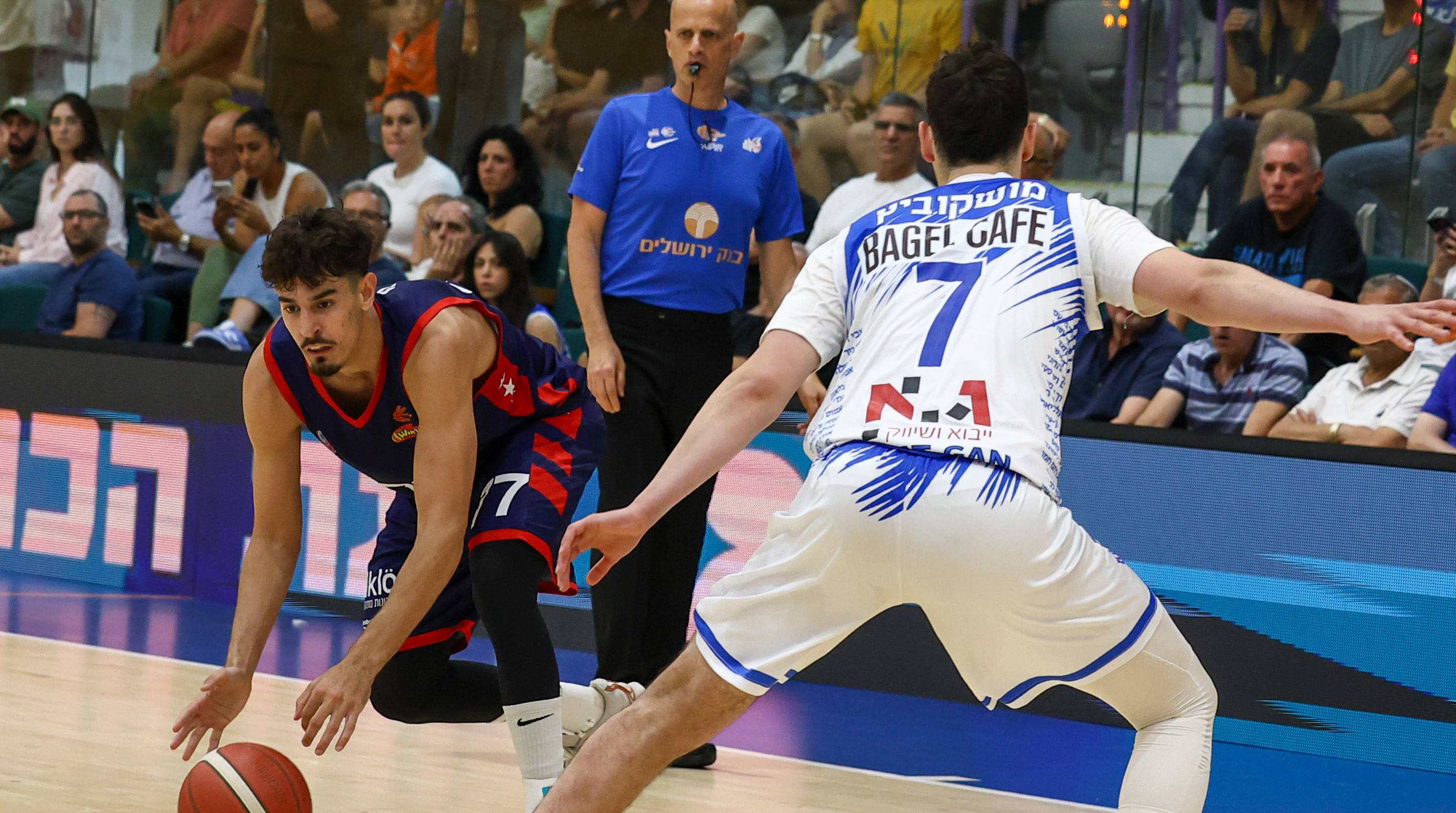 צפו: בכורה חלומית לבן שרף בפלייאוף