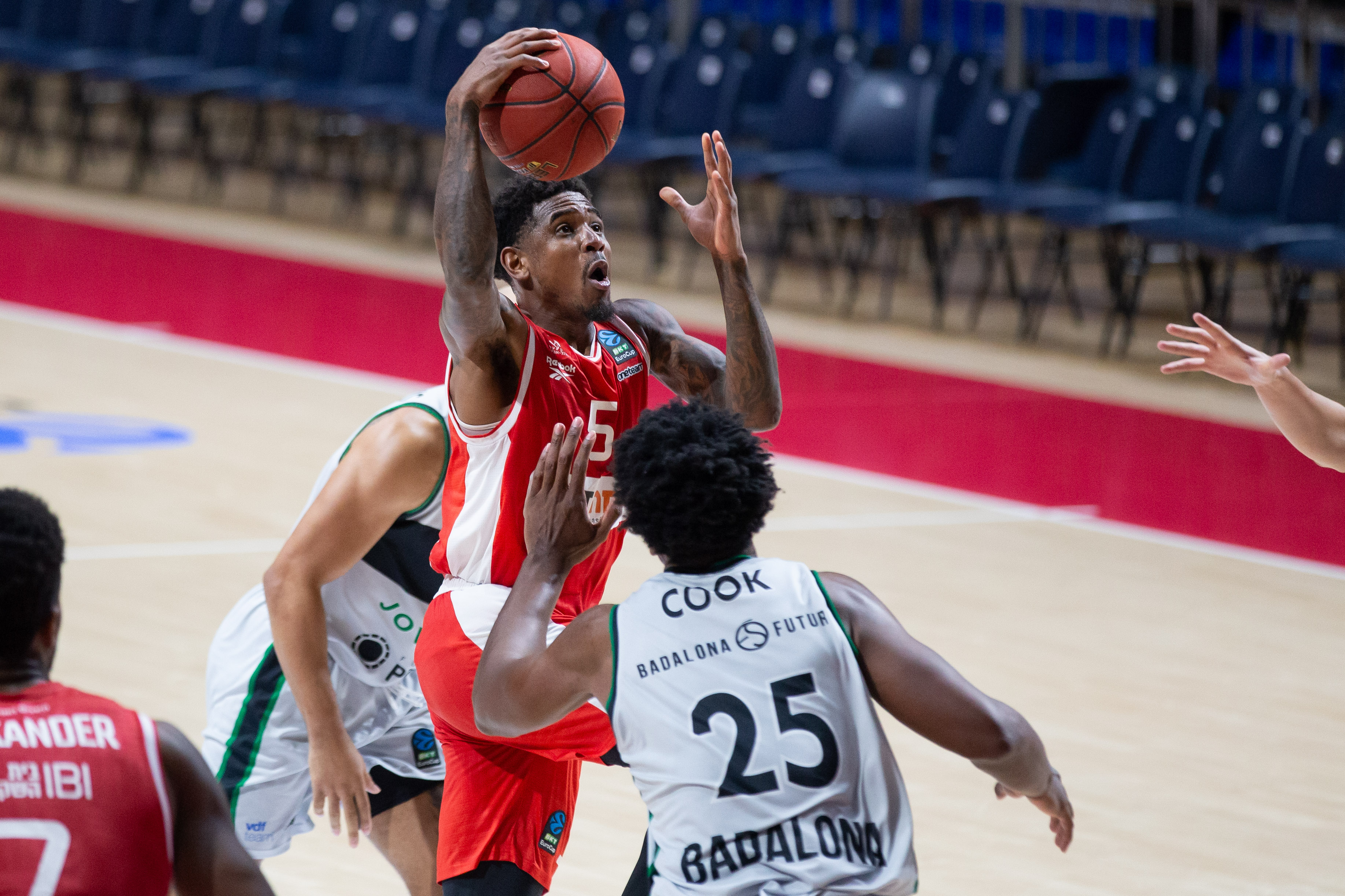 יורוקאפ: האדומים חזרו למסלול הניצחונות