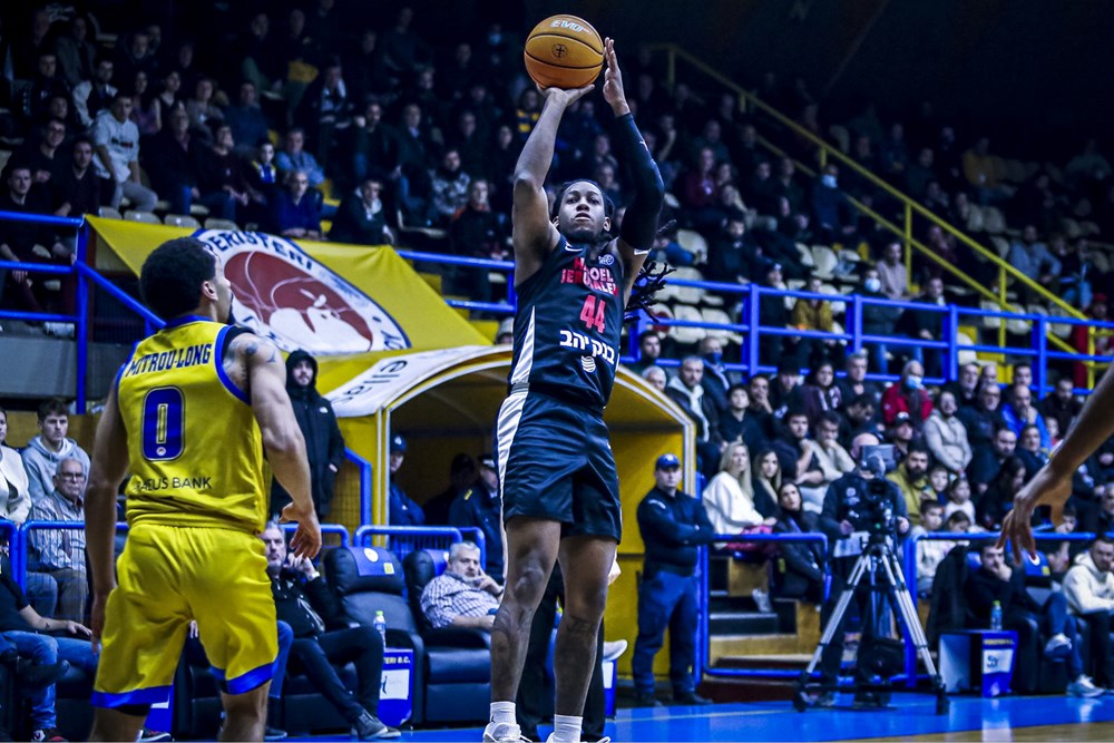 צ'מפיונס: קאמבק נהדר למחזיקת הגביע ביוון