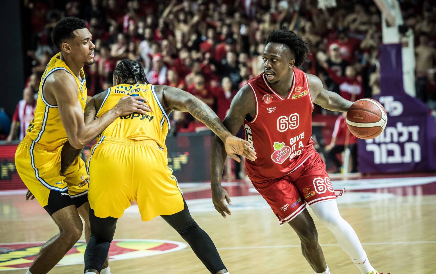 מצטיין המחזור ה-14: ג'ייקובן בראון