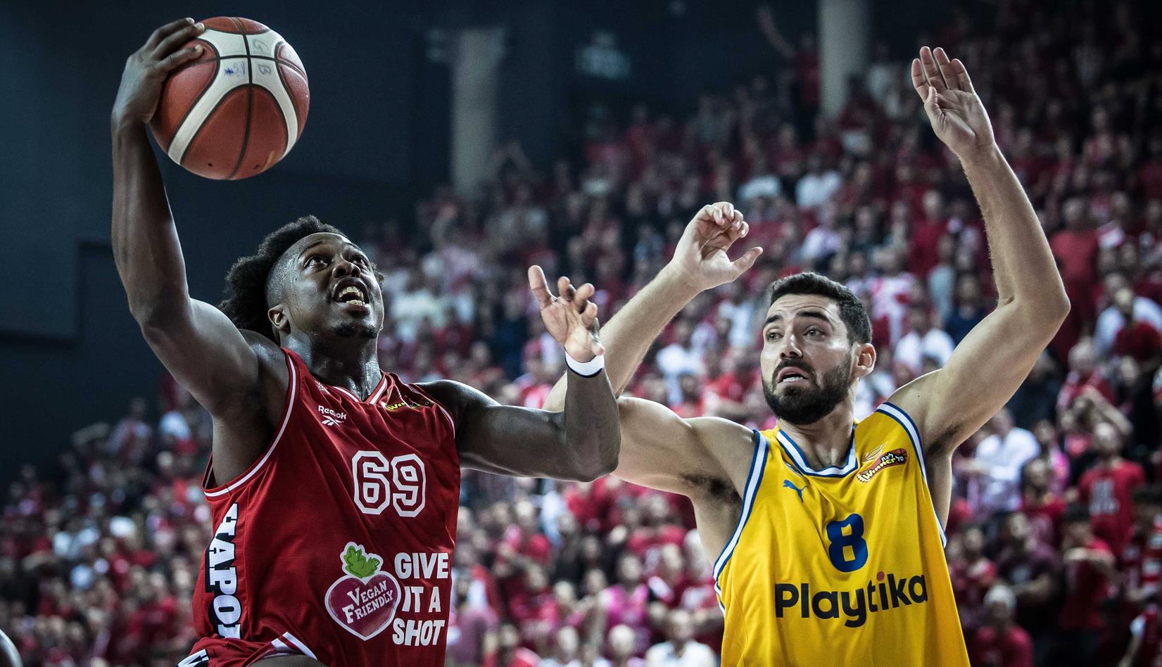 צפו: הדרבים של ג'ייקובן בראון העונה