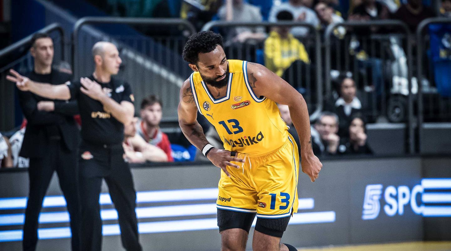 צפו: דארן היליארד חימם את הידית