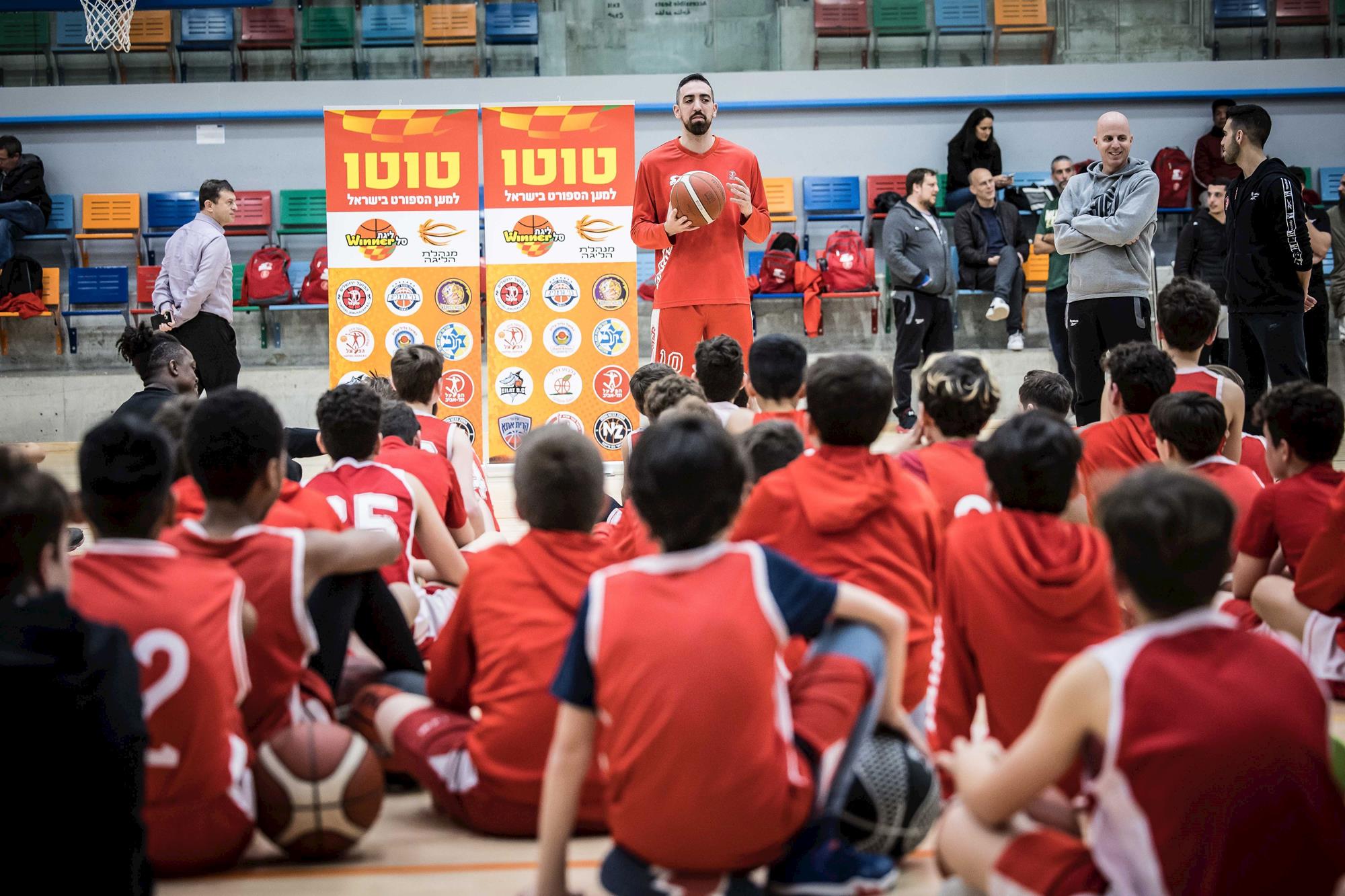 "כיף לפגוש ולקבל את האהבה מהילדים"