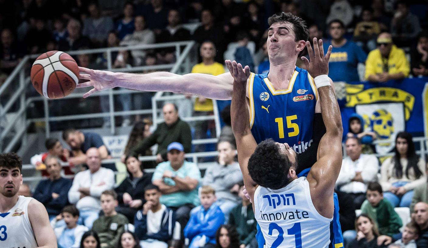 צפו: עוד ציון דרך מרשים לג'ייק כהן