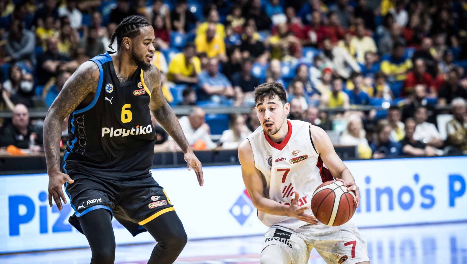 צפו: איתי מושקוביץ חזר חם מהנבחרת