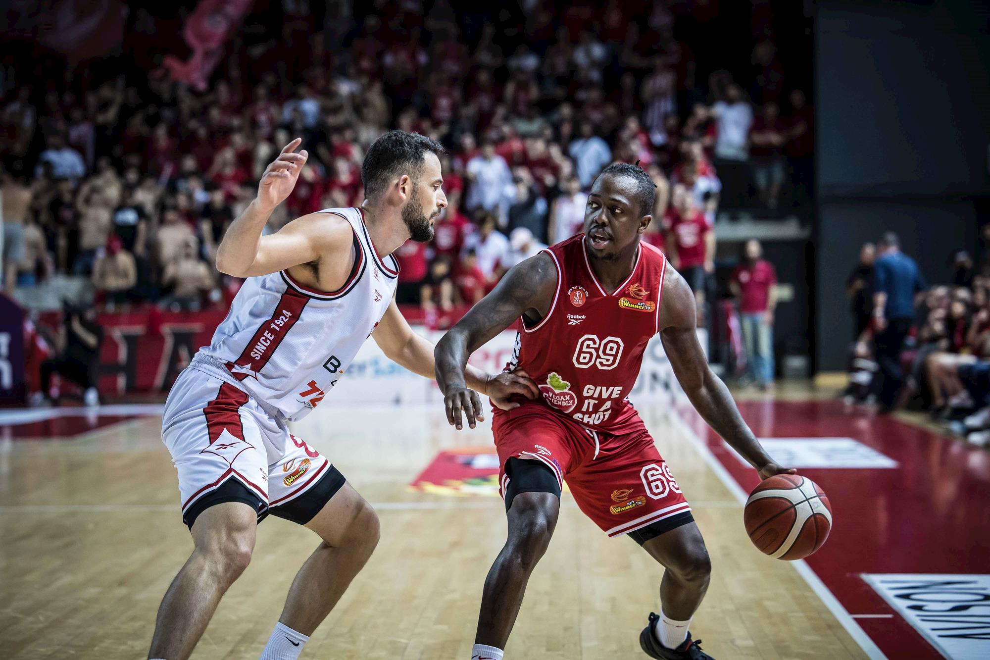 צפו: שורה אישית מרשימה לג'ייקובן בראון