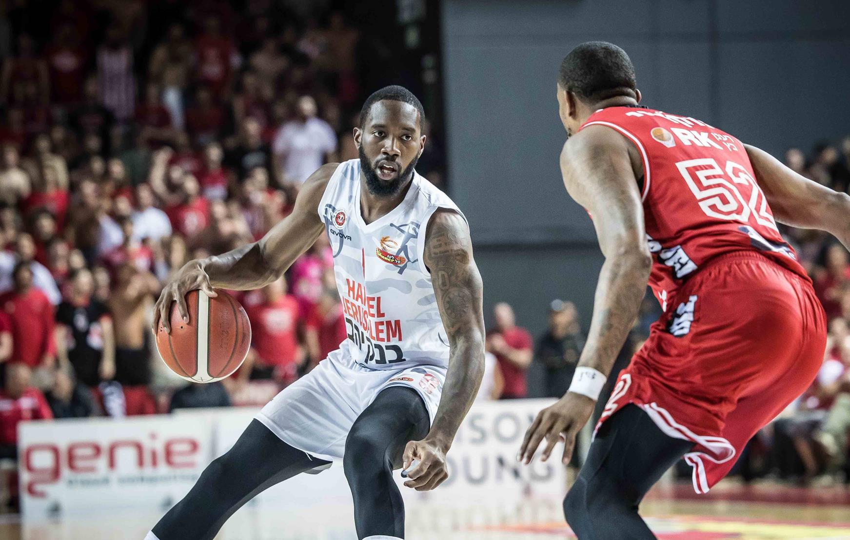 צפו: קאדין קרינגטון כיכב במפגש האדומות