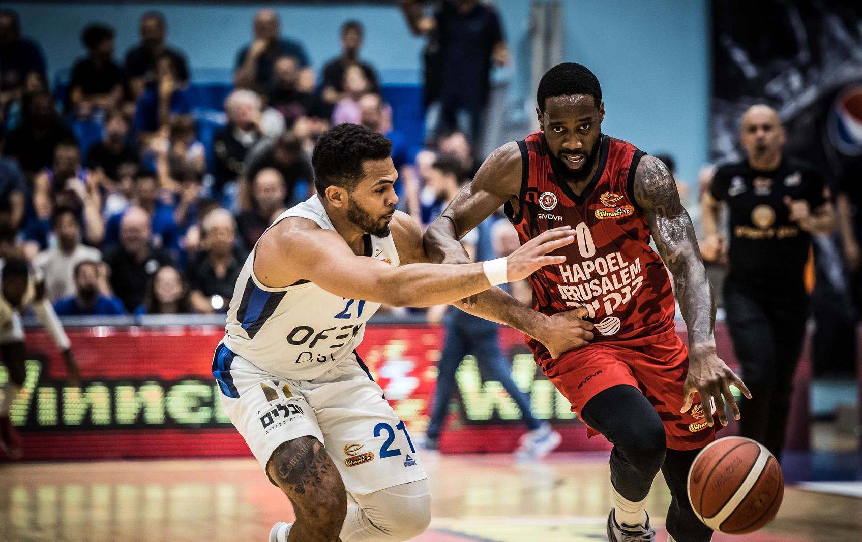 צפו: קאדין קרינגטון התחמם ברבע הרביעי