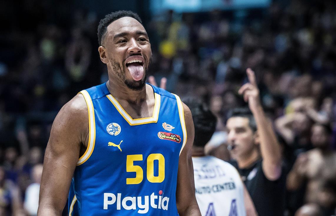 מכבי ת"א הדיחה את האלופה בדרך לגמר