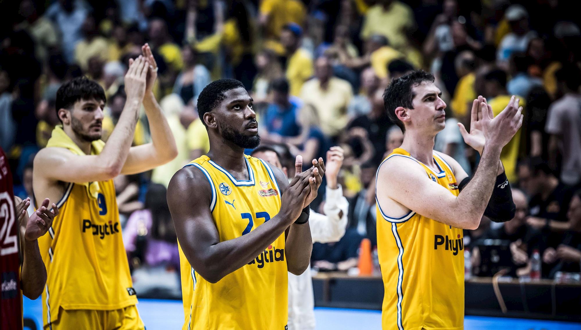 צפו: הופעה גדולה לג'ייק כהן בפתיחת הגמר